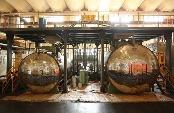 Pouring tank Pouring tank